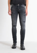 Jeans Tapered Ozzy In Black Bl